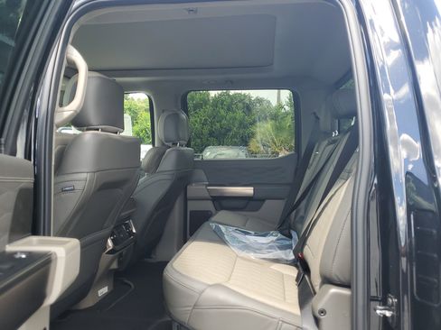 New 2026 Ford F450 Platinum w/ Platinum Plus Package image 10