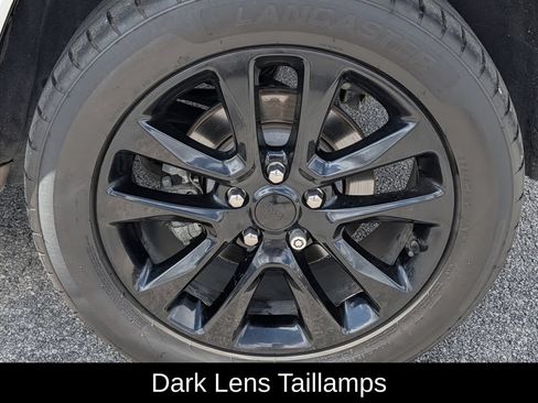 Used 2021 Jeep Grand Cherokee Laredo X RWD image 11