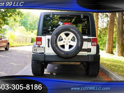 Used 2015 Jeep Wrangler Unlimited Sport w/ Quick Order Package 24S AWD/4WD image 10