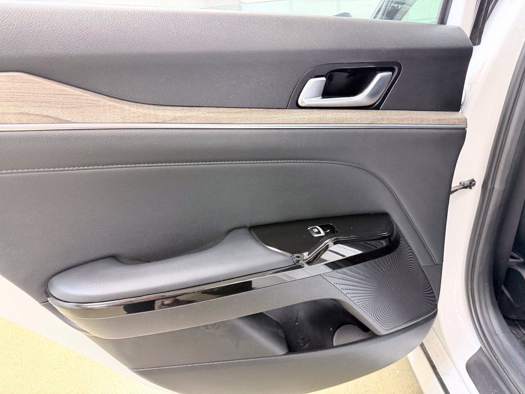 Used 2024 Kia K5 EX w/ EX Premium Package FWD image 18
