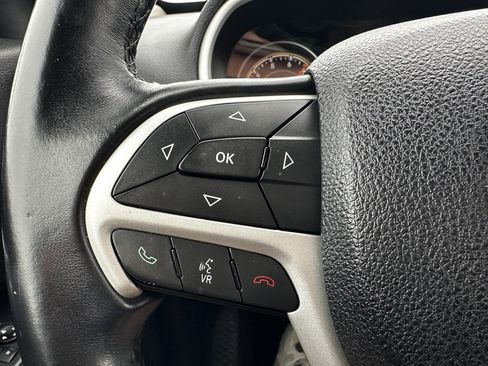 Used 2017 Jeep Cherokee Trailhawk image 33