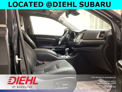 Used 2018 Toyota Highlander Limited Platinum image 14