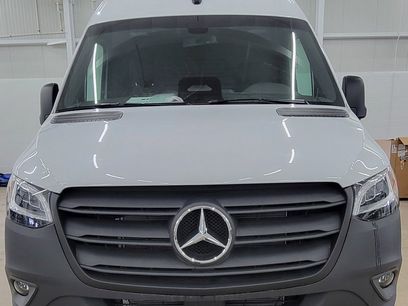New 2025 Mercedes-Benz Sprinter 2500