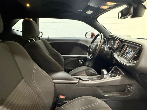 Used 2019 Dodge Challenger SXT RWD image 36