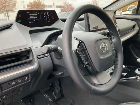 Used 2025 Toyota Prius XLE image 10