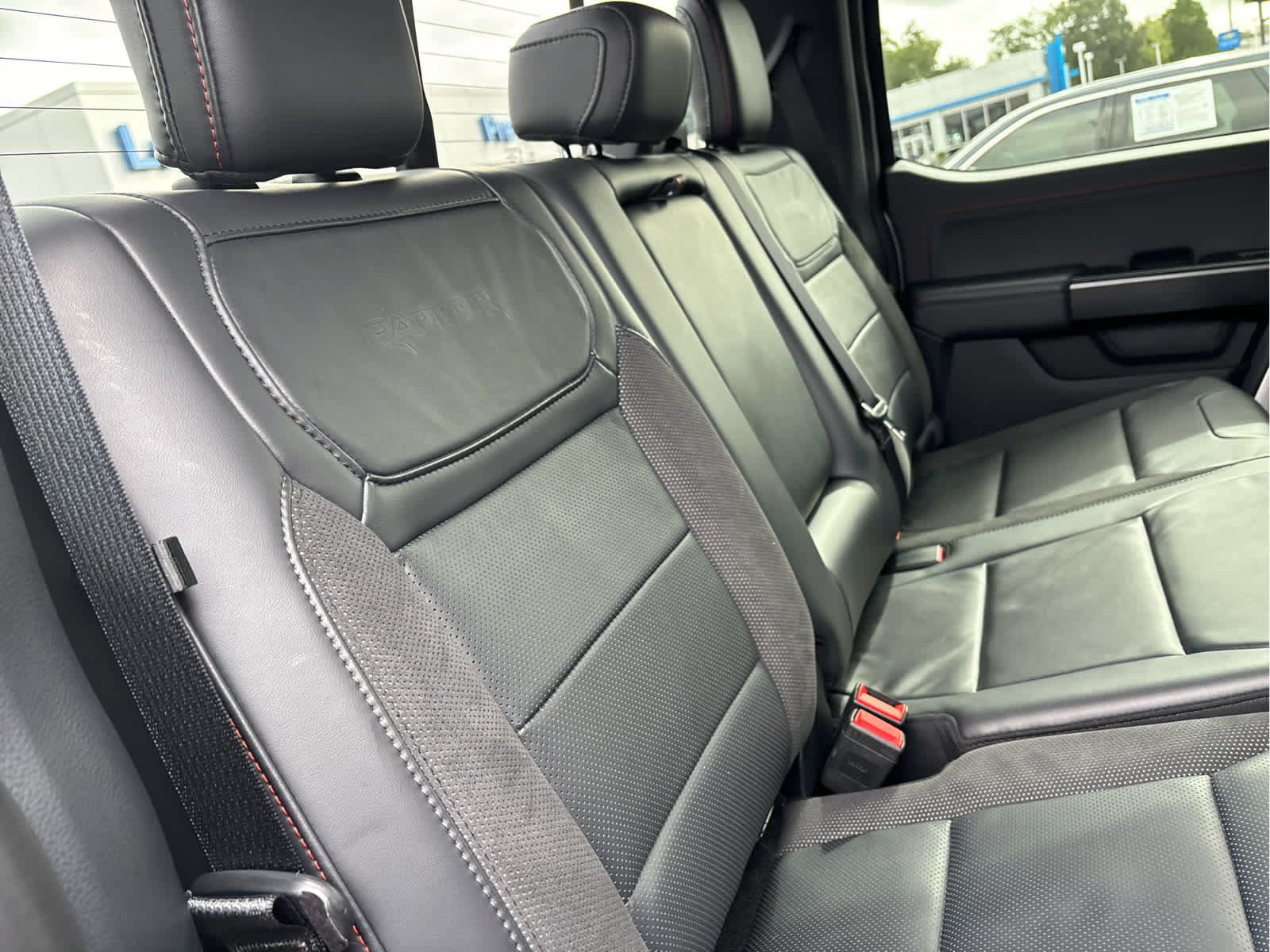 Used 2025 Ford F150 Raptor AWD/4WD image 30