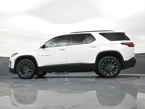 Used 2023 Chevrolet Traverse RS FWD image 25