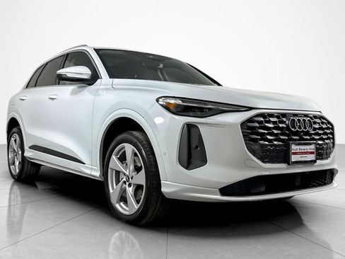 New 2025 Audi Q5 Premium Plus AWD/4WD image 2