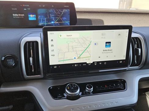 New 2025 Ford Expedition Active image 13