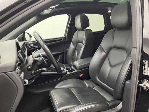 Used 2022 Porsche Macan image 5