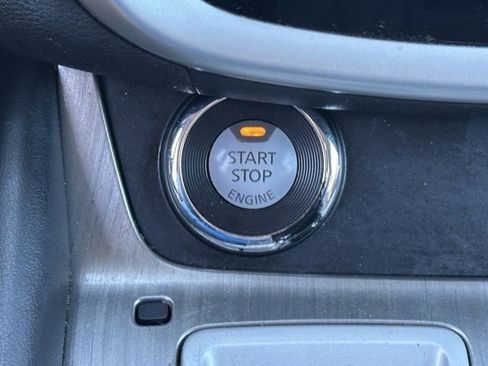 Used 2018 Nissan Murano S image 33