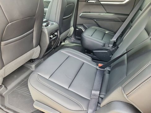 New 2026 GMC Acadia Elevation w/ Elevation Premium Package AWD/4WD image 9
