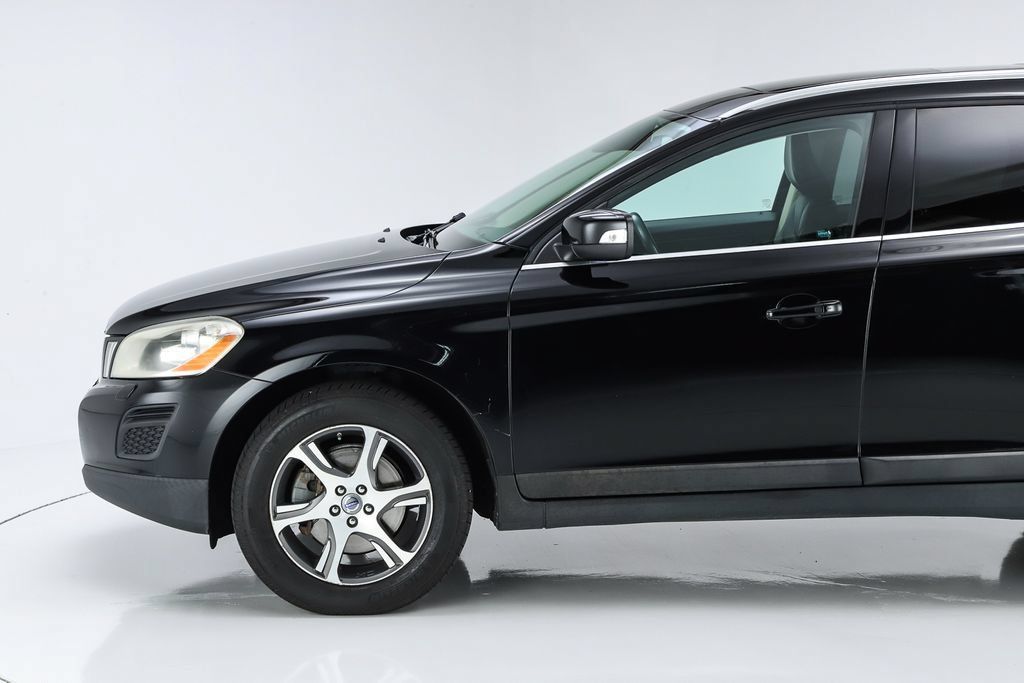 Used 2013 Volvo XC60 T6 AWD/4WD image 40