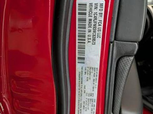 Used 2021 Jeep Grand Cherokee Trackhawk image 28