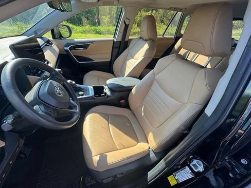Used 2023 Toyota RAV4 XLE Premium AWD/4WD image 16