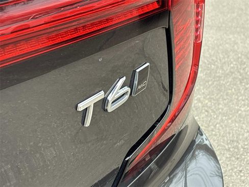 Used 2021 Volvo S90 T6 Inscription image 12