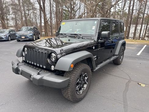 Used 2018 Jeep Wrangler Unlimited Sport S image 12