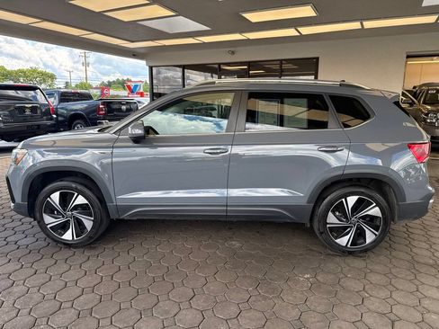 Used 2023 Volkswagen Taos SE AWD/4WD image 9