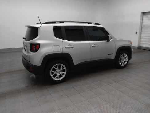 Used 2020 Jeep Renegade Latitude FWD image 10