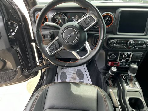 Used 2023 Jeep Gladiator Mojave w/ Cold Weather Group AWD/4WD image 13