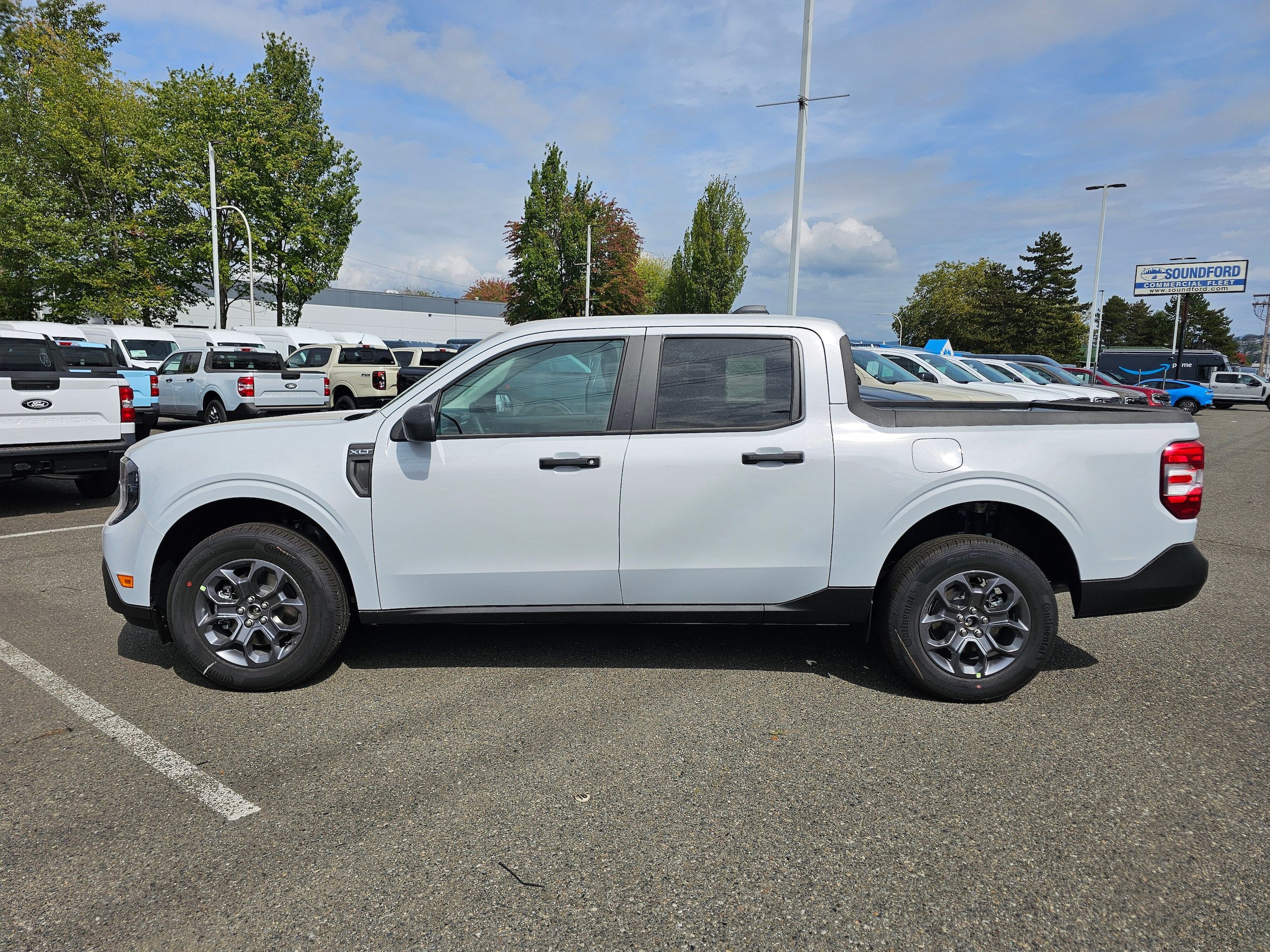 New 2026 Ford Maverick XLT w/ Equipment Group 301A AWD/4WD image 8