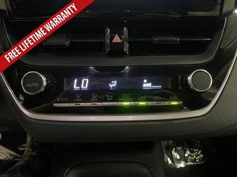 Used 2025 Toyota Corolla LE FWD image 35