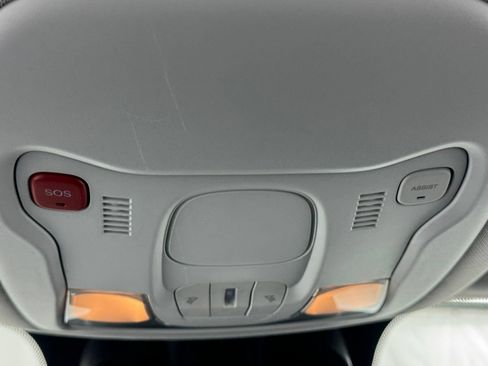 Used 2023 Jeep Renegade Latitude w/ Premium Group AWD/4WD image 29