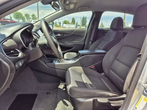 Used 2020 Chevrolet Malibu LS image 9