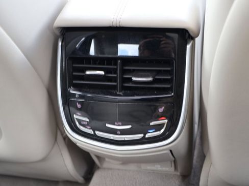 Used 2014 Cadillac XTS Premium image 25