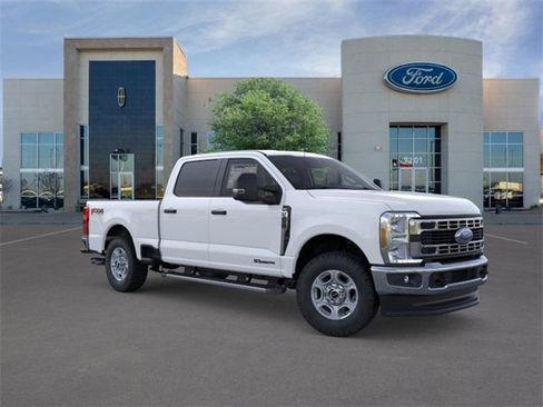 New 2026 Ford F250 XLT w/ FX4 Off-Road Package image 7