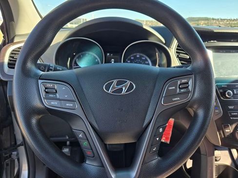 Used 2019 Hyundai Santa Fe XL SE image 23