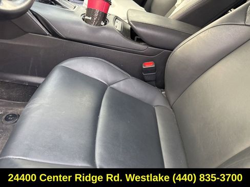 Used 2022 Toyota Venza XLE image 14