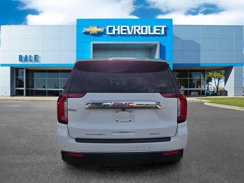 Used 2022 GMC Yukon SLT w/ SLT Luxury Package AWD/4WD image 4