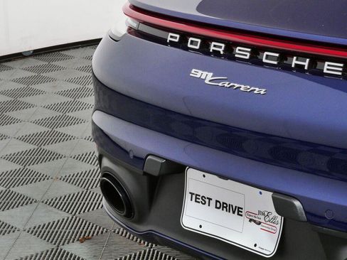 Used 2023 Porsche 911 Carrera RWD image 29