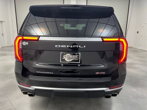 Used 2025 GMC Yukon Denali image 6