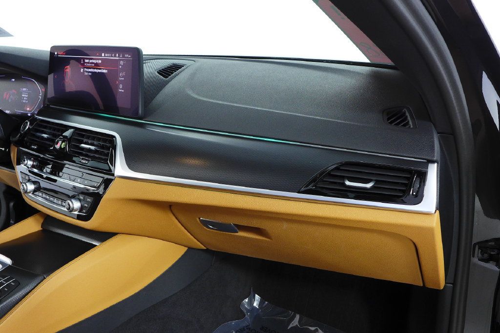 Used 2023 BMW 540i w/ M Sport Package RWD image 14