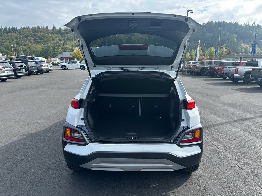 Used 2021 Hyundai Kona Limited w/ Cargo Package AWD/4WD image 11