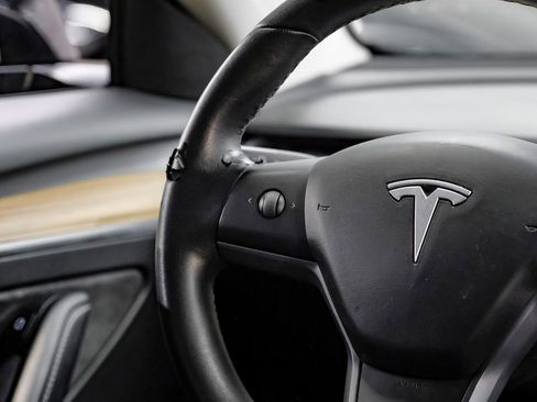 Used 2022 Tesla Model 3 image 23