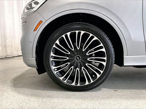 Used 2023 Lincoln Aviator Black Label image 6