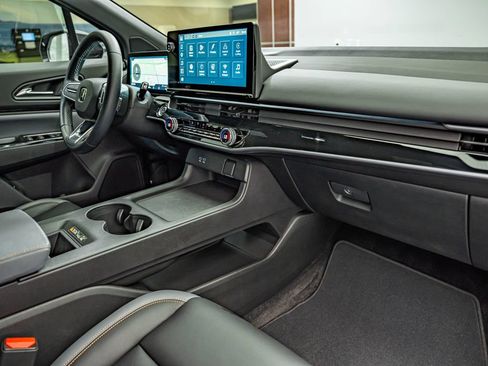 Used 2024 Honda Prologue Touring image 32
