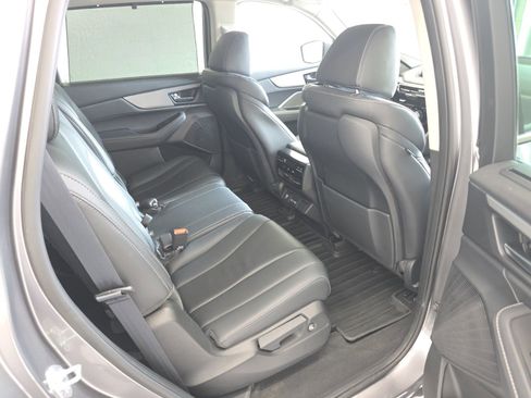 Used 2023 Acura MDX FWD w/ Technology Package image 12