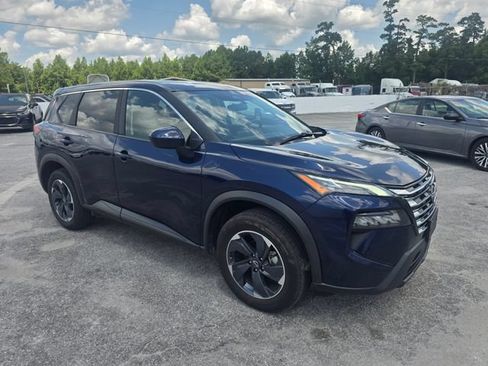 Used 2025 Nissan Rogue SV FWD image 11