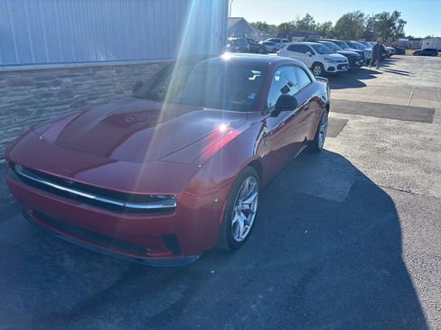 Used 2024 Dodge Charger Scat Pack w/ Plus Group image 2