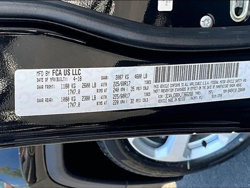 Used 2018 Jeep Compass Latitude w/ Cold Weather Group AWD/4WD image 19