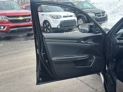 Used 2020 Honda Civic Sport image 11