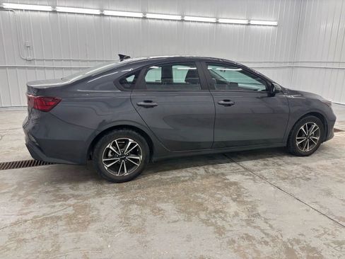 Used 2024 Kia Forte LXS w/ LXS Technology Package FWD image 8