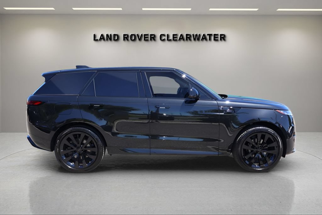 New 2026 Land Rover Range Rover Sport Dynamic SE AWD/4WD image 6