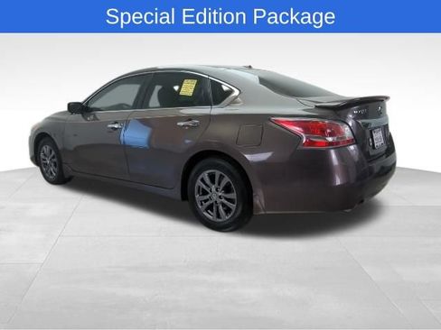 Used 2015 Nissan Altima 2.5 S w/ Special Edition Package image 4