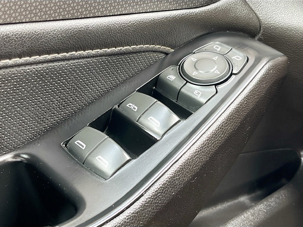 Used 2023 Chevrolet Traverse Premier w/ LPO, Floor Liner Package AWD/4WD image 18