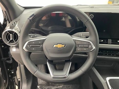 New 2026 Chevrolet Equinox LT w/ Safety and Technology Package AWD/4WD image 10